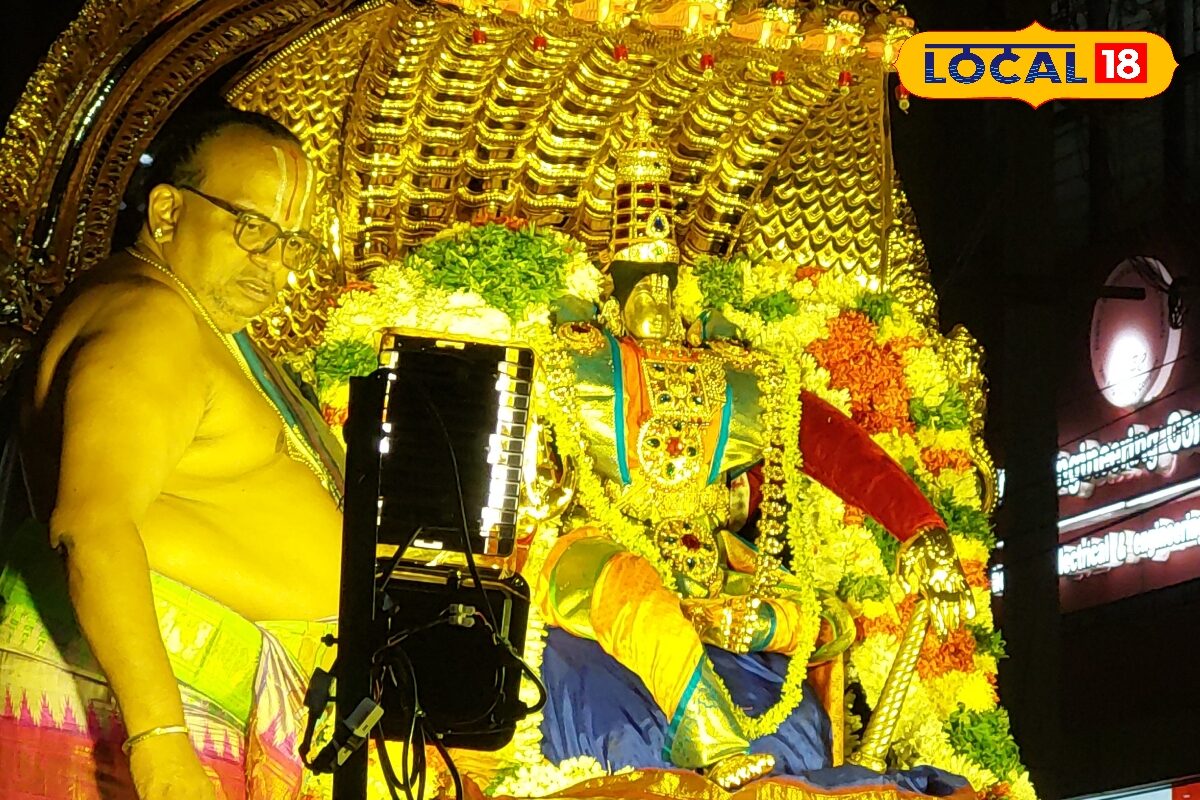 பாற்கடல் அப்படியே மதுரைக்கு வந்திருச்சு... களைகட்டும் கூடலழகர் பெருமாள் வைகாசி விசாக விழா