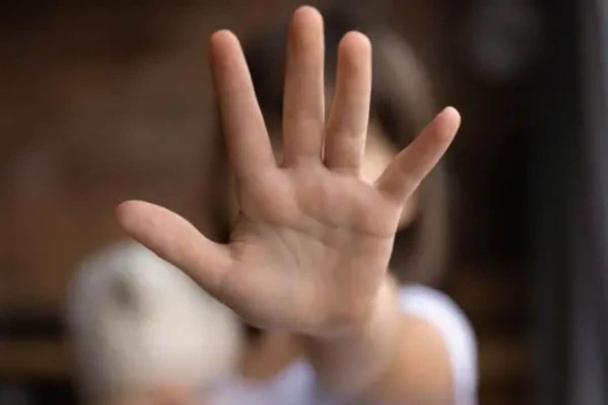 15 வயது சிறுமி பாலியல் வன்கொடுமை.. போலீஸ் விசாரணையில் அதிர்ச்சி.. என்ன நடந்தது?