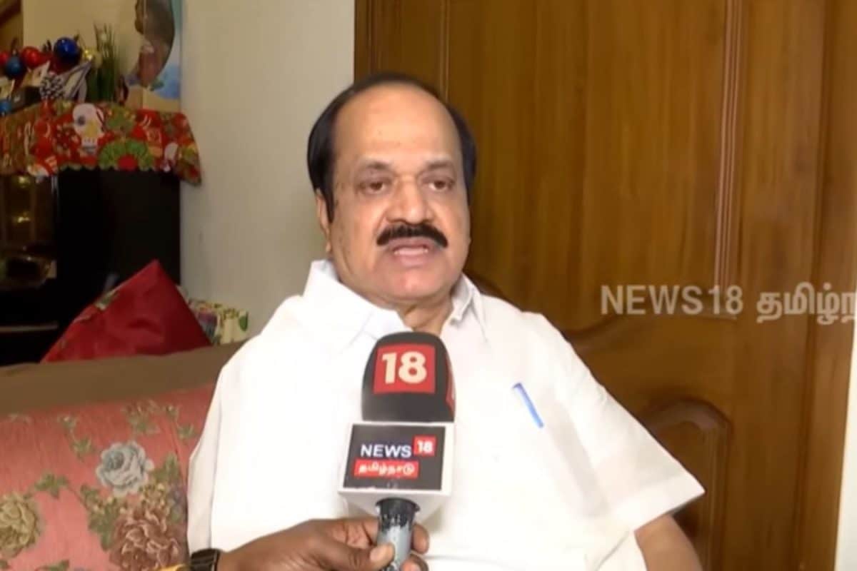 "அதிமுகவின் 21 எம்.எல்.ஏ.க்கள் மீது தகுதிநீக்க நடவடிக்கை இல்