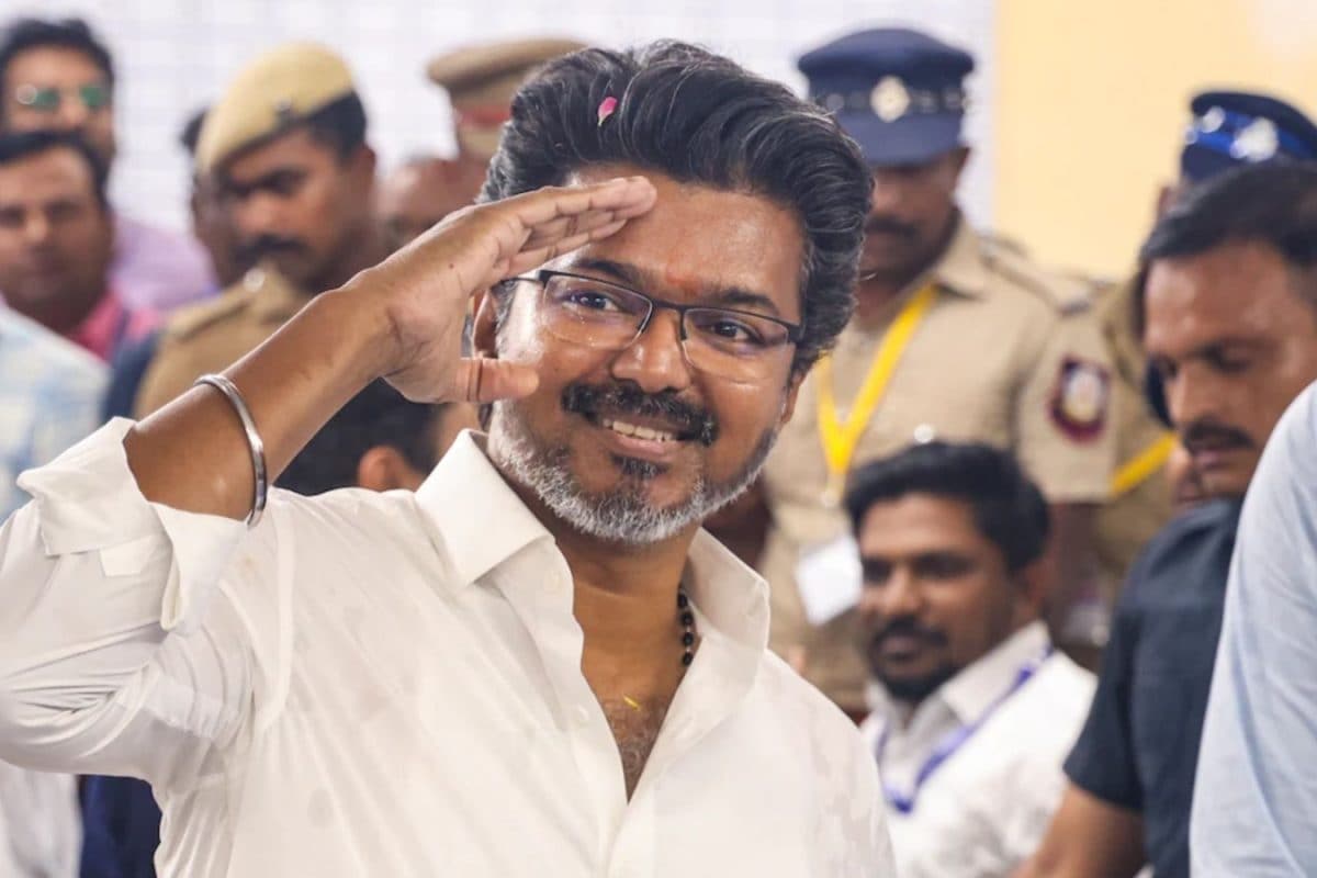 பெண்களுக்கு அடிக்க போகும் ஜாக்பாட்... விஜயின் முதல் கையெழுத்து இந்த 2 திட்டங்களுக்கு தானா?