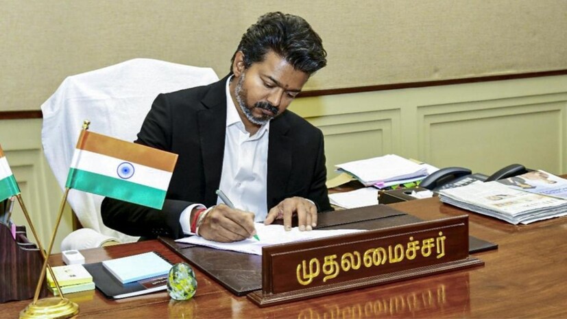  தமிழக சட்டசபையில் மொத்தம் 234 உறுப்பினர்கள் உள்ளனர். இந்திய அரசியலமைப்பு சட்டத்தின் 164 (1ஏ) பிரிவின்படி, ஒரு மாநிலத்தில் முதலமைச்சர் உள்பட அமைச்சர்களின் எண்ணிக்கை, சட்டசபை உறுப்பினர்களின் மொத்த எண்ணிக்கையில் 15 சதவீதத்தை தாண்டக்கூடாது. அதன்படி தமிழகத்தில் அதிகபட்சமாக 35 அமைச்சர்கள் வரை பதவியேற்கலாம்.