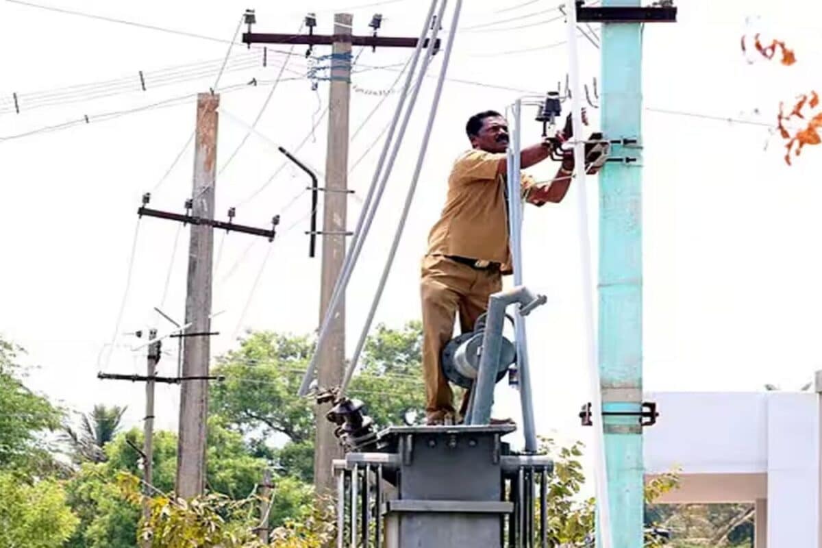 Power Cut | தமிழ்நாட்டின் முக்கிய இடங்களில் நாளை (வெள்ளிக்கிழமை) மின்தடை அறிவிப்பு.. எந்தெந்த ஏரிக்கள் தெரியுமா?