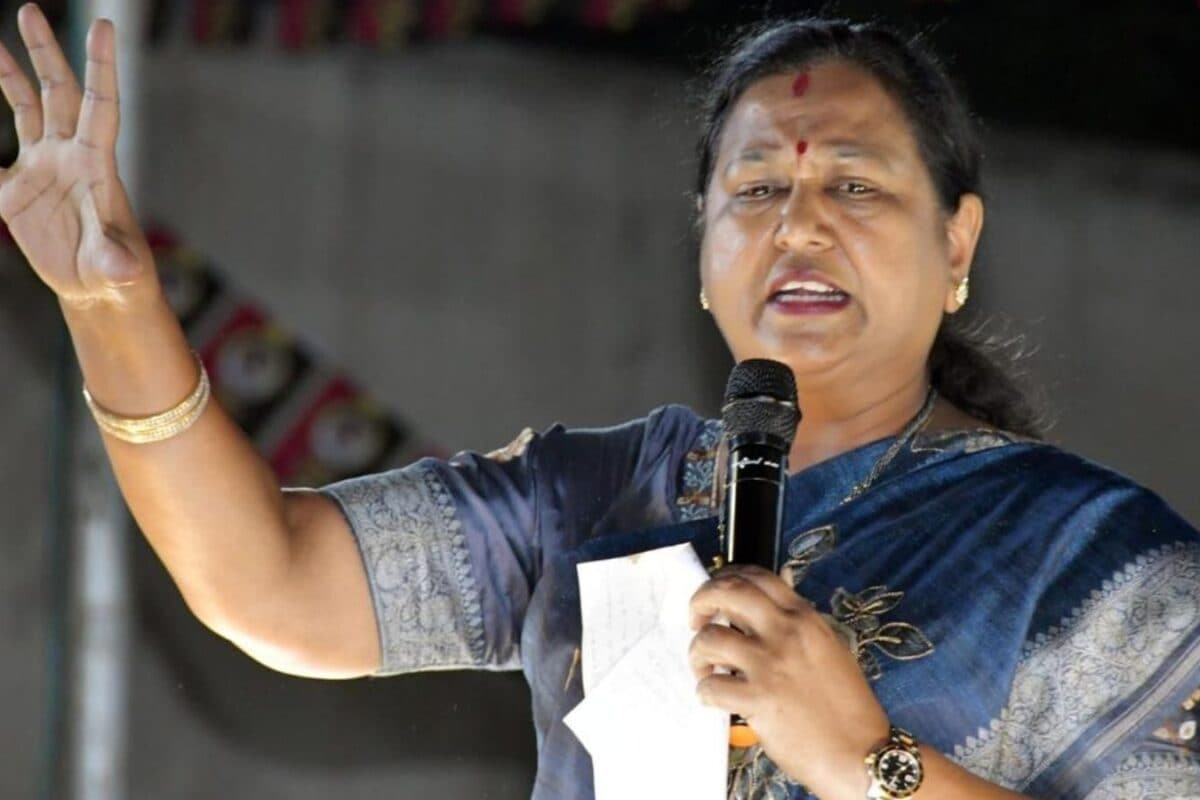 மேல்நிலைப் பள்ளி அருகே டாஸ்மாக்… திடீர் ஆய்வில் இறங்கிய எம்.எல்.ஏ. பிரேமலதா விஜயகாந்த்