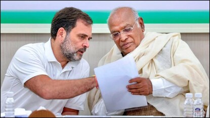 மல்லிகார்ஜுன கார்கே - ராகுல் காந்தி