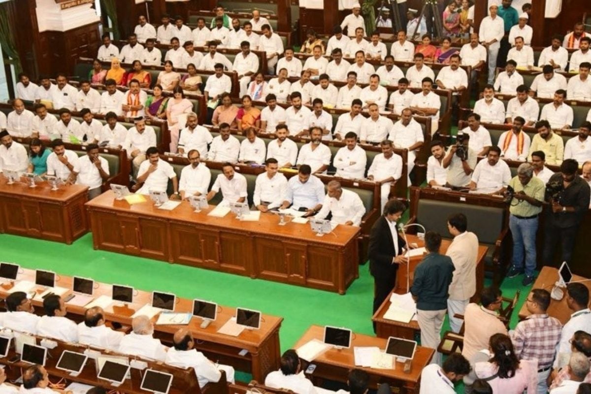 சட்டப்பேரவையில் பெரும்பான்மை நிரூபிக்க விதிமுறைகள் என்ன? வாக்கெடுப்பு தோல்வி அடைந்தால் என்ன நடக்கும்?