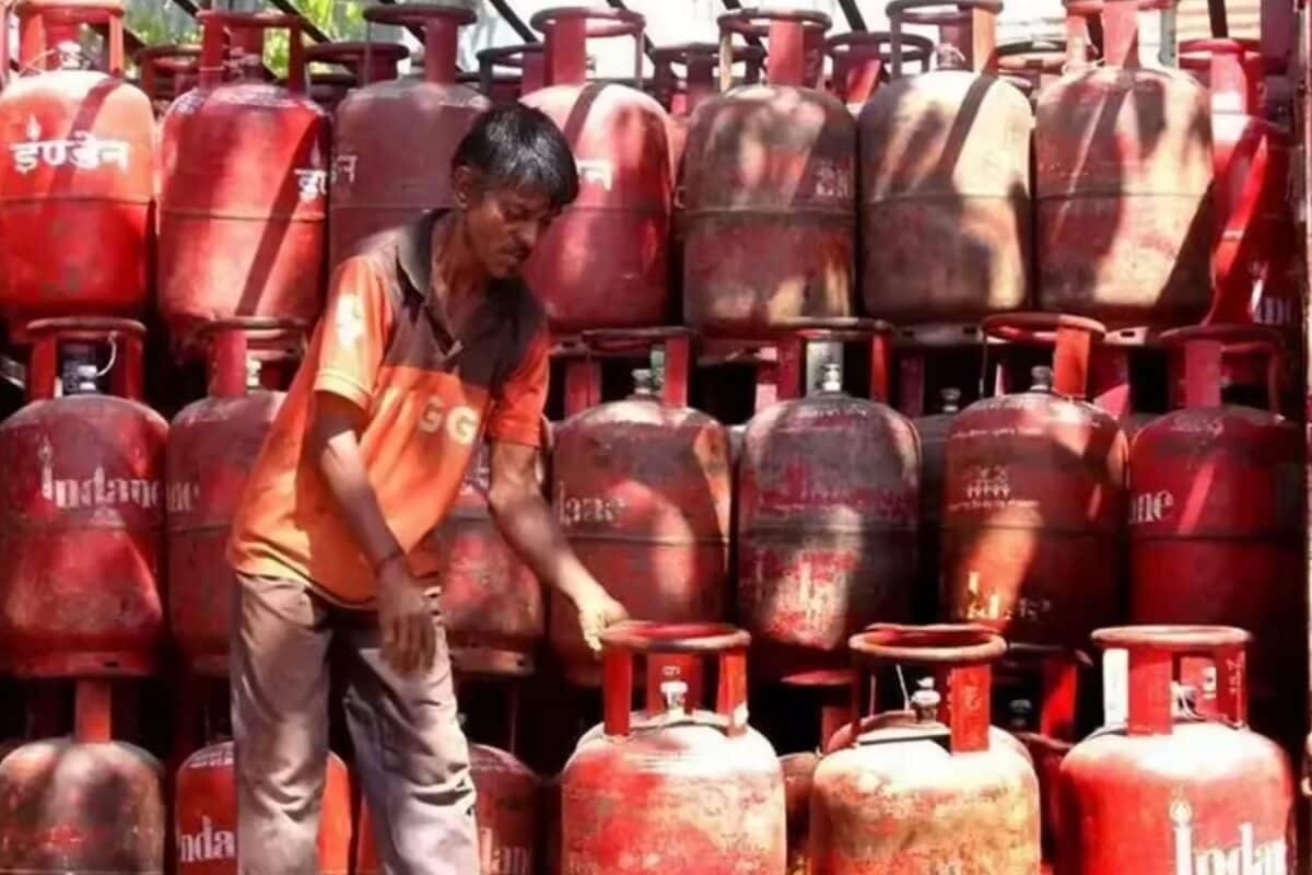 சென்னையில் வீட்டு உபயோக சிலிண்டர் விலை மீண்டும் உயர்வு... எவ்வளவு தெரியுமா? - 3 மாதத்தில் இது 2வது முறை! | Cylinder Price Hike
