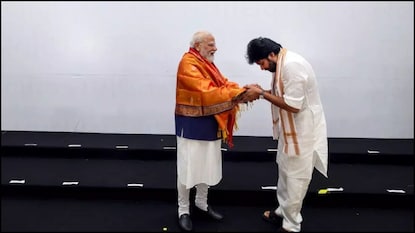 பிரதமர் மோடி - பவன் கல்யாண் பிரதமர் மோடி - பவன் கல்யாண்