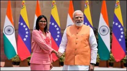 பிரதமர் மோடி மற்றும் வெனிசுலாவின் பொறுப்பு அதிபர் டெல்சி ரோட்ரிக்ஸ் சந்திப்பு