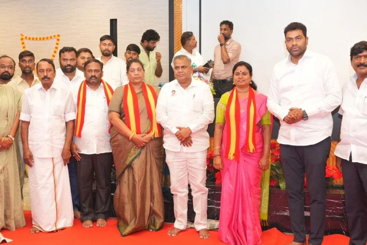 தள்ளிப்போகுமா இடைத்தேர்தல்...? தவெக-வுக்கு சென்ற 4