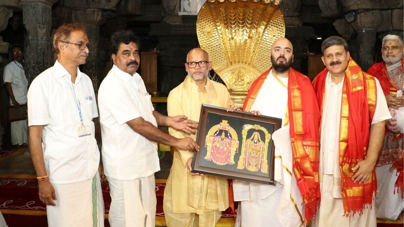  இதன் மூலம், ஆனந்த் அம்பானியின் திருமலை தரிசனம் ஒரு ஆன்மீக நிகழ்வாக மட்டுமல்லாமல், ஒரு சமூக சேவை நிகழ்வாகவும் மாறியுள்ளது. சொல்லப்போனால் இந்த நன்கொடையின் மூலம், திருமலை திருப்பதி தேவஸ்தானத்தின் போக்குவரத்து அமைப்பு மேலும் நவீனமயமாக்கப்பட்டு, சுற்றுச்சூழலுக்கு உகந்ததாக மாற்றப்பட்டுள்ளது. திருமலை திருப்பதி தேவஸ்தானத்துடனான இந்த ஒத்துழைப்பு, எதிர்காலத்தில் மேற்கொள்ளப்படும் பல வளர்ச்சித் திட்டங்களுக்கு வலுசேர்க்கும் என்று ரிலையன்ஸ் இண்டஸ்ட்ரீஸ் எதிர்பார்த்திருக்கிறது.