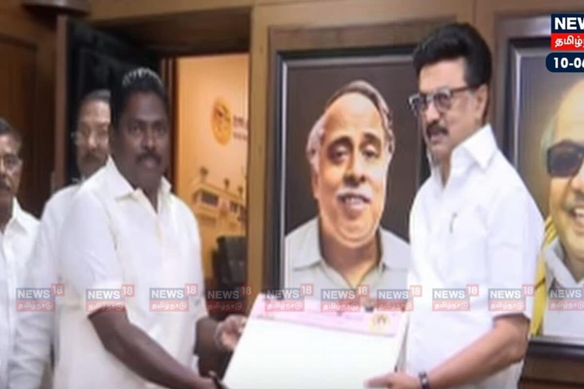 திமுகவில் இணைந்த அதிமுக முன்னாள் அமைச்சர்! அறிவாலய