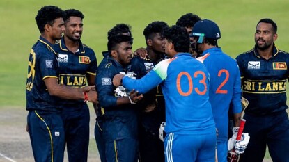 சூர்யவன்ஷியுடன் இலங்கை வீரர்கள் மோதலில் ஈடுபட்ட காட்சி