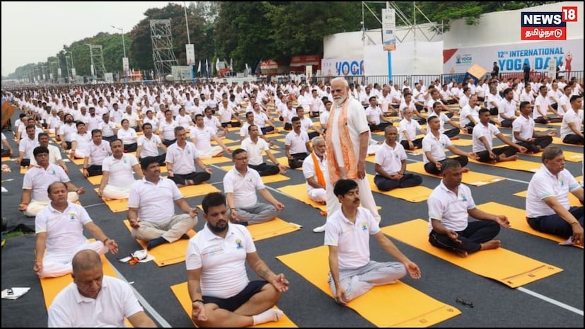 ராமகிருஷ்ண பரமஹம்சர், சுவாமி விவேகானந்தர், லஹிரி மகாசாயர் போன்ற மாபெரும் யோகிகளும் ஞானிகளும் வாழ்ந்த இந்த ஆன்மீக வளம் நிறைந்த வங்காள மண்ணில் கூட்டு யோகா பயிற்சி செய்வது ஒரு தனித்துவமான ஆன்மீக அனுபவத்தைத் தருகிறது. அதேபோல இந்தியாவில், இமயமலையிலிருந்து இந்தியப் பெருங்கடல் வரையிலும், வங்காளத்திலிருந்து சௌராஷ்டிரா வரையிலும், நாடு முழுவதும் யோகாவின் ஆற்றலால் நிறைந்திருப்பதை நான் உணர்கிறேன். ராமகிருஷ்ண பரமஹம்சர், சுவாமி விவேகானந்தர், லஹிரி மகாசாயர் போன்ற மாபெரும் யோகிகளும் ஞானிகளும் வாழ்ந்த இந்த ஆன்மீக வளம் நிறைந்த வங்காள மண்ணில் கூட்டு யோகா பயிற்சி செய்வது ஒரு தனித்துவமான ஆன்மீக அனுபவத்தைத் தருகிறது. அதேபோல இந்தியாவில், இமயமலையிலிருந்து இந்தியப் பெருங்கடல் வரையிலும், வங்காளத்திலிருந்து சௌராஷ்டிரா வரையிலும், நாடு முழுவதும் யோகாவின் ஆற்றலால் நிறைந்திருப்பதை நான் உணர்கிறேன்.