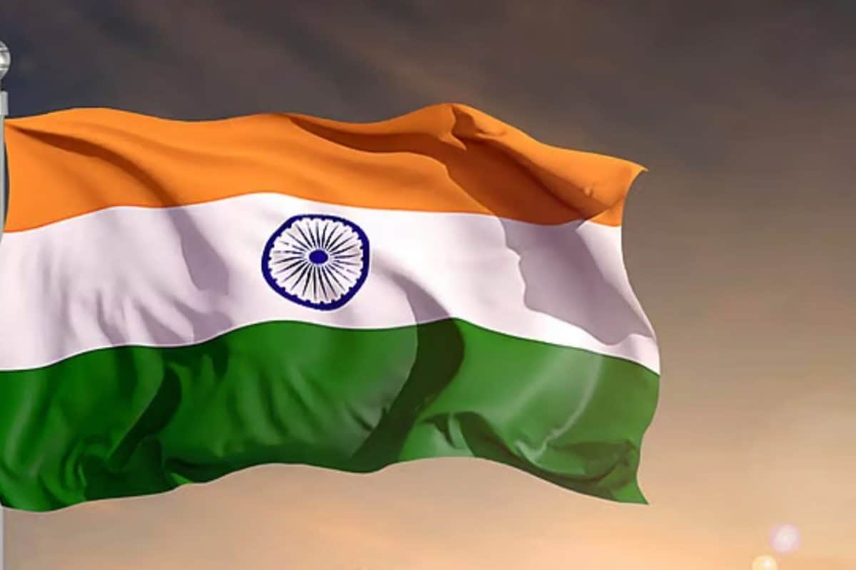 Independence Day 2026 | தேசியக் கொடியை வடிவமைத்தவர் யார் தெரியுமா? 95% பேருக்கு தெரியாது...!