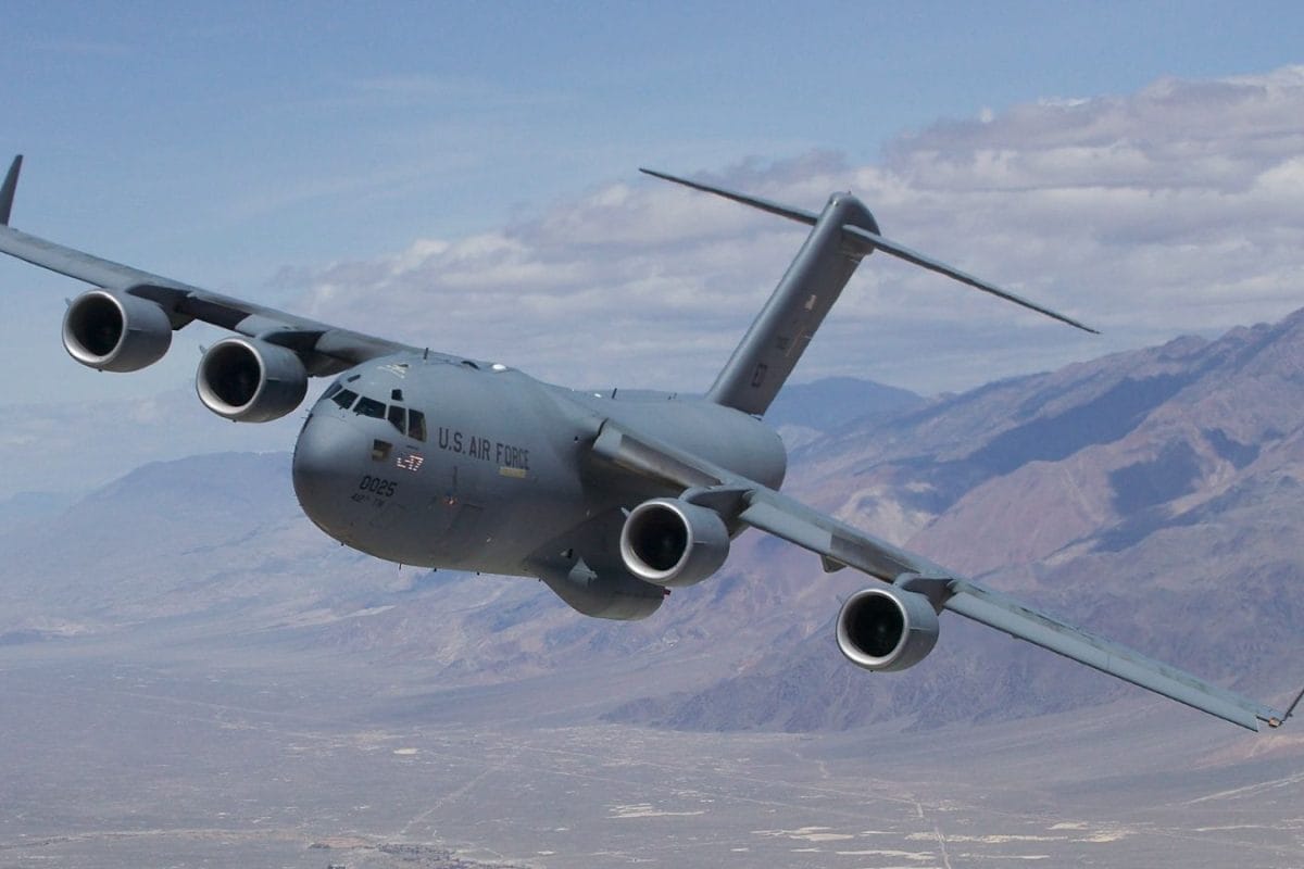 Globemaster : 'பறக்கும் ராணுவ அரண்': அமெரிக்காவின் C-17 குளோப்மாஸ்டர் III விமானம் பற்றி தெரியுமா?