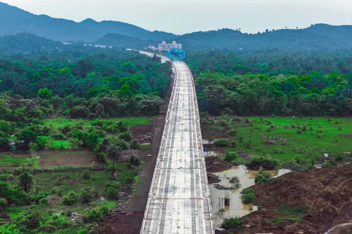 Bullet Train : வேகமெடுக்கும் புல்லட் ரயில் பணிகள்.. 3 மலைச் சுரங்கங்கள் மற்றும் பிரம்மாண்ட பாலங்கள் தயார்!