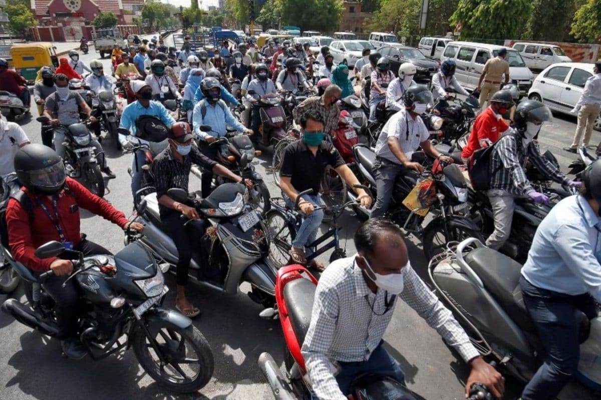 65 கி.மீ. மைலேஜ்... பட்ஜெட் விலையில் மிடில் கிளாஸ் பேமிலிக்கு ஏற்ற டாப் 4 பைக்குகள் இதோ!