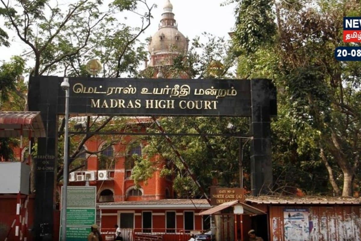 “21 அதிமுக எம்எல்ஏக்கள் தகுதி நீக்க வழக்கை சபாநாயகர் கைவிட்டது சரிதான்.." சென்னை உயர்நீதிமன்றம் கருத்து!
