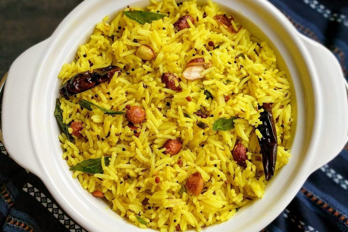 வீட்டில் எலுமிச்சை சாதம் ஒருமுறை இப்படி செய்து கொடுங்கள்... குழந்தைகள் விரும்பி சாப்பிடுவார்கள்! ரெசிபி இங்கே