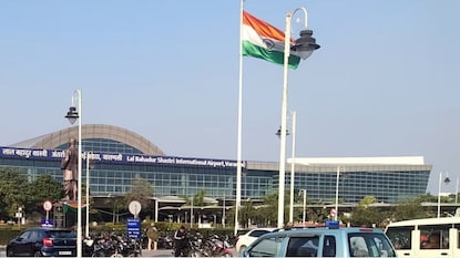 வாரணாசி விமான நிலையம் வாரணாசி விமான நிலையம்