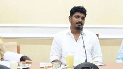 அமைச்சர் விக்னேஷ் அமைச்சர் விக்னேஷ்