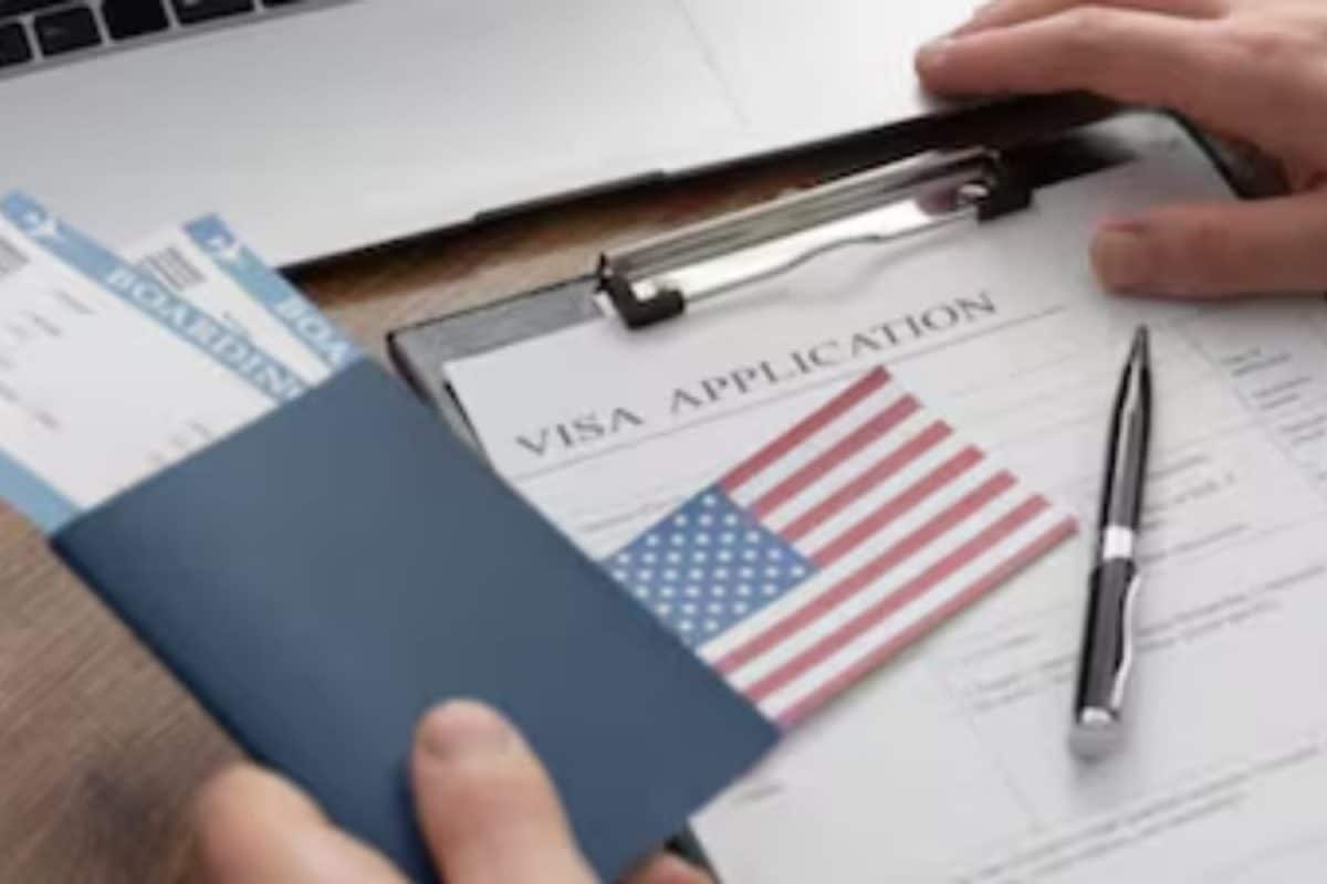 H4 Visa பயனர்களின் பணி அனுமதி ரத்தா? - அமெரிக்க அரசின் திட்டம் என்ன?