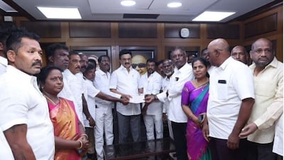 மீனவர்களுடன் மு.க.ஸ்டாலின் 