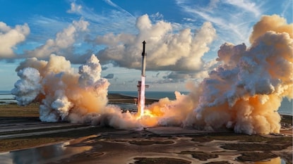 ஸ்பேஸ் எக்ஸ் ஸ்டார்ஷிப் (Picture: @SpaceX) ஸ்பேஸ் எக்ஸ் ஸ்டார்ஷிப் (Picture: @SpaceX)