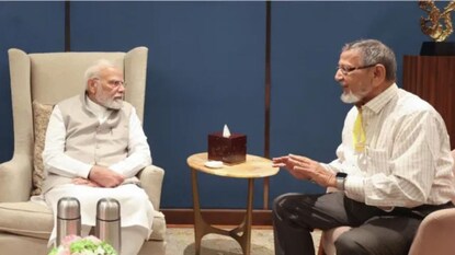 பிரதமர் மோடி உடனான சந்திப்பின்போது அவரது நண்பர். 