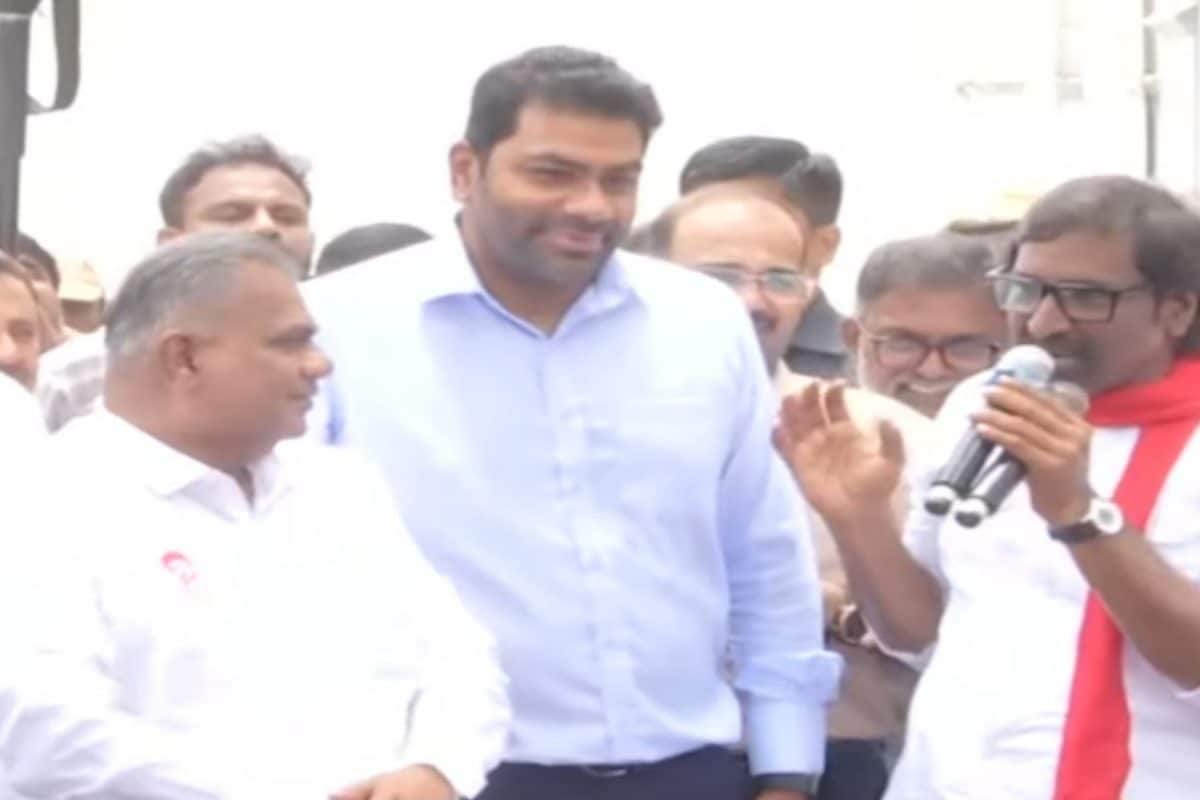 சென்னை தூய்மைப் பணியாளர்களின் 15 நாள் போராட்டம் வாபஸ்: அமைச்சர்களுடன் பேச்சுவார்த்தைக்குப் பின் முடிவு