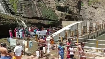 களையிழந்த குற்றாலம்