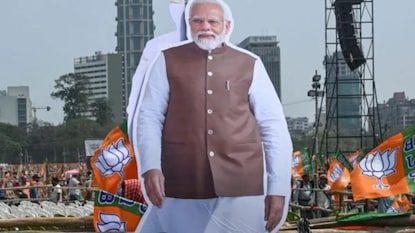 உத்தரப்பிரதேசத்தின் பல பகுதிகளில் விழா ஏற்பாடுகள் தீவிரம் அடைந்துள்ளன. உத்தரப்பிரதேசத்தின் பல பகுதிகளில் விழா ஏற்பாடுகள் தீவிரம் அடைந்துள்ளன.
