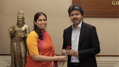 அமைச்சர் கீர்த்தனா 
