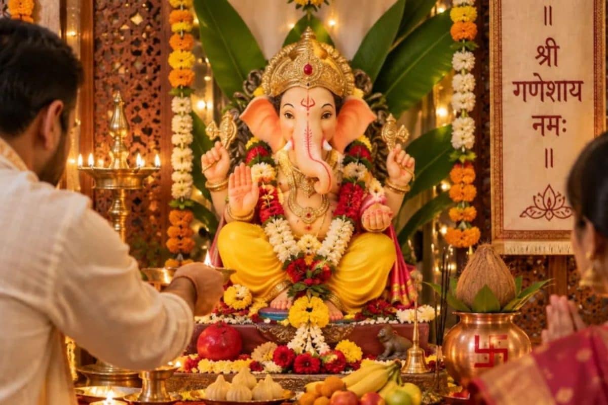 விநாயகர் சிலை வழிபாடு... விநாயகருக்கு கட்டாயம் அணிய வேண்டிய மாலை எது தெரியுமா?
