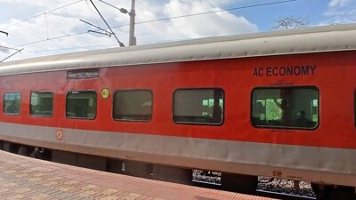 What is the difference between 3AC and 3E train classes? Know this before booking!