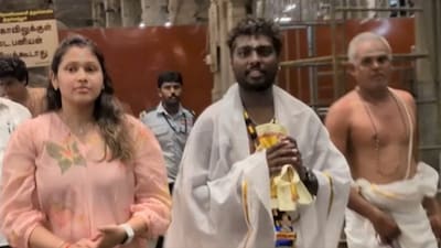 Director Atlee and Family Offer Prayers at Tiruchendur Murugan Temple!