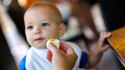 children egg eating
