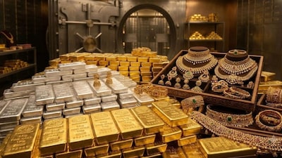 Central Government Considers Revoking Import Tax Exemption for Banks on Gold and Silver