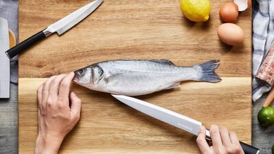 Use Used Tea Powder To Clean Fish Easily