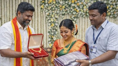 Annan Seer Scheme: Rs 812 Crore Allocated to Give One Sovereign Gold to Brides!