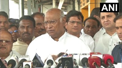 PM Modi and Amit Shah have decided to dismantle democracy: Mallikarjun Kharge