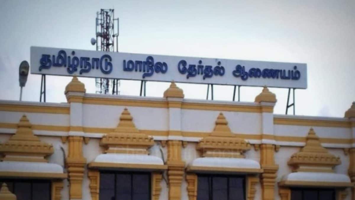 தமிழ்நாட்டில் உள்ளாட்சி தேர்தலை விரைந்து முடிக்க உத்தரவிடக்கோரி மனு தாக்கல்