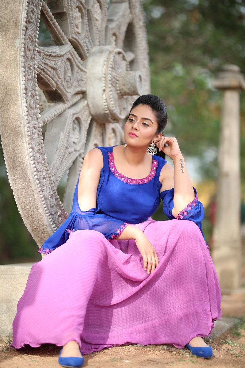 శ్రీముఖి ట్విటర్ ఫొటోలు (twitter.com/mukhisree)
