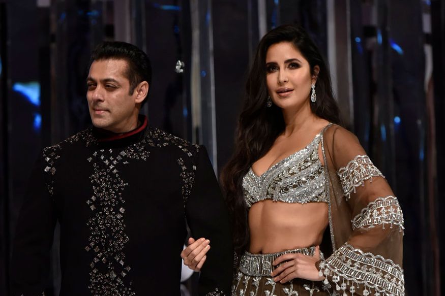 Katrina Kaif should married and produce children.. Salaman Khan wish to his old girlfriend in Bharat movie promotions pk.. సల్మాన్ ఖాన్, కత్రినా మధ్య ఉన్న రిలేషన్ గురించి ప్రత్యేకంగా చెప్పాల్సిన అవసరం లేదు. చరిత్రపుటల్లో భద్రంగా ఒదిగిపోయిన వీర ప్రేమగాథ ఈ ఇద్దరిది. అన్నీ అనుకున్నట్లు జరిగుంటే ఈ పాటికి కత్రినా కైఫ్ కాస్తా కత్రినా ఖాన్ అయ్యుండేది. salman khan twitter,katrina kaif,katrina kaif twitter,salman khan katrina kaif,salman khan katrina kaif marriage,salman khan katrina kaif married,salman khan katrina kaif affair,salman khan katrina kaif bharat movie,salman khan katrina kaif aithey aa song bharat,salman khan and katrina kaif,bharat salman khan,salman khan bharat,salman khan and katrina kaif love story,salman khan katrina kaif ali abbas zafar,salman khan movies,salman katrina,katrina kaif and salman khan,salman khan new movie,salman khan movie,salman khan films,salman khan & katrina kaif,hindi cinema,సల్మాన్ ఖాన్,సల్మాన్ ఖాన్ కత్రినా కైఫ్,సల్మాన్ ఖాన్ కత్రినా కైఫ్ లవ్ స్టోరీ,సల్మాన్ ఖాన్ కత్రినా కైఫ్ భారత్ సినిమా,హిందీ సినిమా,సల్మాన్ ఖాన్ కత్రినా కైఫ్ ఎఫైర్,