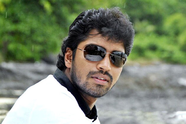 Akhil, Sai Dharam Tej, Naga Chaitanya, Nithiin all are waiting for an blockbuster pk.. ఇప్పుడు ఇండ‌స్ట్రీలో కొంద‌రు హీరోల ప‌రిస్థితి ఇలాగే మారిపోయింది. ఇక్క‌డ హిట్ ఉంటేనే ఏదైనా సాధ్యం. ఫ్లాపుల్లో ఉంటే ఎవరూ పట్టించుకోరు. దాంతో ఎలాగైనా విజయం సాధించాలని హీరోలంతా కసి మీద ఉంటారు. కానీ కొందరు హీరోలకు మాత్రం అదృష్టం అస్సలు కలిసి రావడం లేదు. ఒకటి రెండు కాదు కొన్నేళ్లుగా వాళ్ళంతా విజయం అనే మాటకు దూరం అయిపోయారు. flop heroes in telugu industry,no hit for telugu hereos,akhil mr majnu flop,akhil akkineni flops,bellamkonda flops,allari naresh flops,sai dharam tej flops,nithiin flops,telugu heroes flops,telugu cinema,నితిన్ ఫ్లాపులు,కళ్యాణ్ రామ్ ఫ్లాపులు,హిట్ కోసం గోపీచంద్ ఎదురుచూపులు,ఆరు ఫ్లాపులు ఇచ్చిన సాయిధరమ్ తేజ్,ఒక్క హిట్ ప్లీజ్ అంటున్న రాజ్ తరుణ్,మంచు విష్ణు మనోజ్‌లకు ఫ్లాపులు,నితిన్ హ్యాట్రిక్ ఫ్లాపులు,నాగచైతన్యకు ఫ్లాపులు,తెలుగు సినిమా