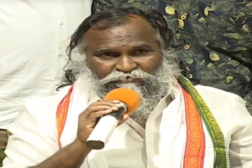Telangana congress mla jaggareddy interesting comments ఆస్తులు అమ్ముకొనైనా సరే గెలవండి: కాంగ్రెస్ ఎమ్మెల్యే జగ్గారెడ్డి తన ప్రాణం ఉన్నంత వరకు కాంగ్రెస్ పార్టీలోనే కొనసాగుతానని సంగారెడ్డి కాంగ్రెస్ ఎమ్మెల్యే జగ్గారెడ్డి అన్నారు. డబ్బు సంపాదన కోసం కాంగ్రెస్ పాలిత రాష్ట్రాల్లో వ్యాపారం చేస్తానని వ్యాఖ్యానించారు.