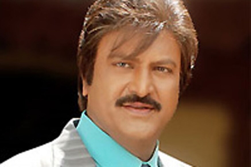 Robbory in Mohan Babu House and previously done in Chiranjeevi, Balakrishna house also pk.. ఏదో ఓ విషయంలో ఎప్పుడూ సినిమా వాళ్లు హైలైట్ అవుతూనే ఉంటారు. ఇప్పుడు కూడా సినిమా వాళ్ల ఇళ్లలో వరస దొంగతనాలు కలకలం రేపుతున్నాయి. నమ్మకంగా ఉన్న మనుషులే ఇలా దొంగతనాలకు పాల్పడుతుండటంతో వాళ్లకేం చేయాలో అర్థం కావడం లేదు. ఇప్పుడు తాజాగా మరోసారి ఇదే సీన్ రిపీట్ అయింది. mohan babu robbory,mohan babu robbory house,chiranjeevi house robbory,nagarjuna house robbory,police mohan babu robbory,robbory in cinema stars house,telugu cinema,మోహన్ బాబు ఇంట్లో దొంగతనం,మోహన్ బాబు ఇంట్లో చోరీ,చిరంజీవి ఇంట్లో దొంగతనం,నాగార్జున ఇంట్లో మహిళ భీభత్సం,బాలకృష్ణ గుర్రం దొంగతనం,తెలుగు సినిమా