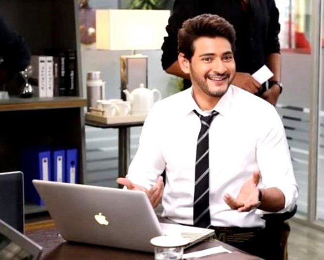 Super Star Mahesh Babu paid the tax to Government.. మహేష్ బాబు ట్యాక్స్ కట్టలేదంటూ రెండు మూడు రోజులుగా సోషల్ మీడియాలో వార్తలు వినిపిస్తూనే ఉన్నాయి. అటు ప్రభుత్వం.. ఇటు మహేష్ ఇద్దరూ ఒకరిపై ఒకరు వివరణ ఈ ఇష్యూపై వివరణ ఇస్తూనే ఉన్నారు. ఇక ఇప్పుడు బాకీపడ్డ పన్ను మహేష్ బాబు చెల్లించాడు. ప్రభుత్వంతో ఎందుకు చిక్కులు అనుకున్నాడో ఏమో కానీ రుణం పూర్తిగా తీర్చేసుకున్నాడు సూపర్ స్టార్. mahesh babu income tax,mahesh babu income tax raid,mahesh babu gst,mahesh babu gst paid,mahesh babu bank accounts ceased,mahesh babu bank details,mahesh tax padi,telugu cinema,మహేష్ బాబు ట్యాక్స్,మహేష్ బాబు జిఎస్టీ,మహేష్ బాబు పన్ను,మహేష్ బాబు పన్ను చెల్లింపు,మహేష్ బాబు శ్రీమంతుడు,తెలుగు సినిమా