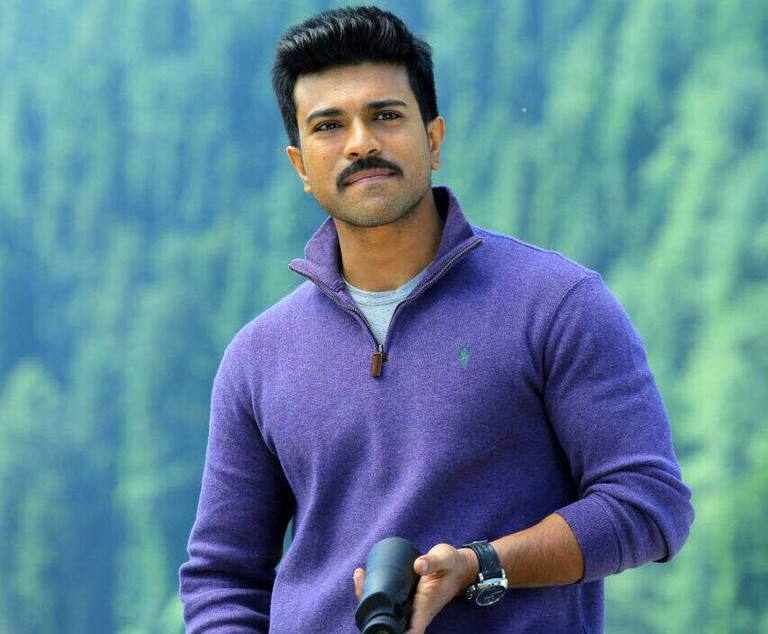 Ram Charan doing a power full police officer role in Rajamouli RRR.. After Zanjeer Mega Power Star wearing khaki pk.. రామ్ చరణ్ ఒంటిపైకి మరోసారి ఖాకీ డ్రస్ రాబోతుంది. ఈయన ఆల్రెడీ రెండు సార్లు పోలీస్ డ్రస్ వేసుకున్నాడు. పెద్దగా కలిసిరాలేదు కూడా. ఆరేళ్ల కింద జంజీర్ సినిమా కోసం పోలీస్ డ్రస్ వేసుకున్నాడు మెగా పవర్ స్టార్. ఆ సినిమా చరిత్రలో నిలిచిపోయే డిజాస్టర్ అయిపోయింది. rrr movie leak,ram charan police officer in rrr,ram charan police,ram charan police officer dhruva,ram charan zanjeer,rrr movie news,rrr movie shooting,ram charan rrr movie,ram charan shooting rrr,rrr movie Jr ntr ram charan,rajamouli rrr 1920s backdrop,rrr movie shooting leaked,rrr movie fight scene leaked,rrr movie online,rrr movie shooting in rfc,rrr movie story leak,ram charan jr ntr rajamouli rrr movie shooting leak,telugu cinema,RRR షూటింగ్ లీక్,పోలీస్ ఆఫీసర్గా రామ్ చరణ్,రామ్ చరణ్ పోలీస్ ఆఫీసర్ ధృవ,రామ్ చరణ్ పోలీస్ ఆఫీసర్ జంజీర్,RRR ఫోటోలు లీక్,RRR వీడియో లీక్,RRR లీక్ ఆన్లైన్,RRR స్టోరీ లీక్,రామ్ చరణ్ రాజమౌళి జూనియర్ ఎన్టీఆర్,RRR ఫైటింగ్ సీన్ లీక్,RRR షూటింగ్ రామోజీ ఫిల్మ్ సిటీ.