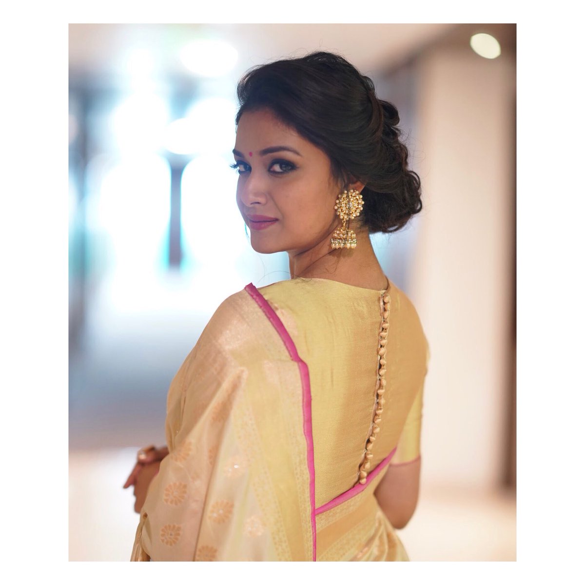 ‘నేను లోకల్’ సినిమాతో మరో సక్సెస్ (ట్విట్టర్ ఫోటో)